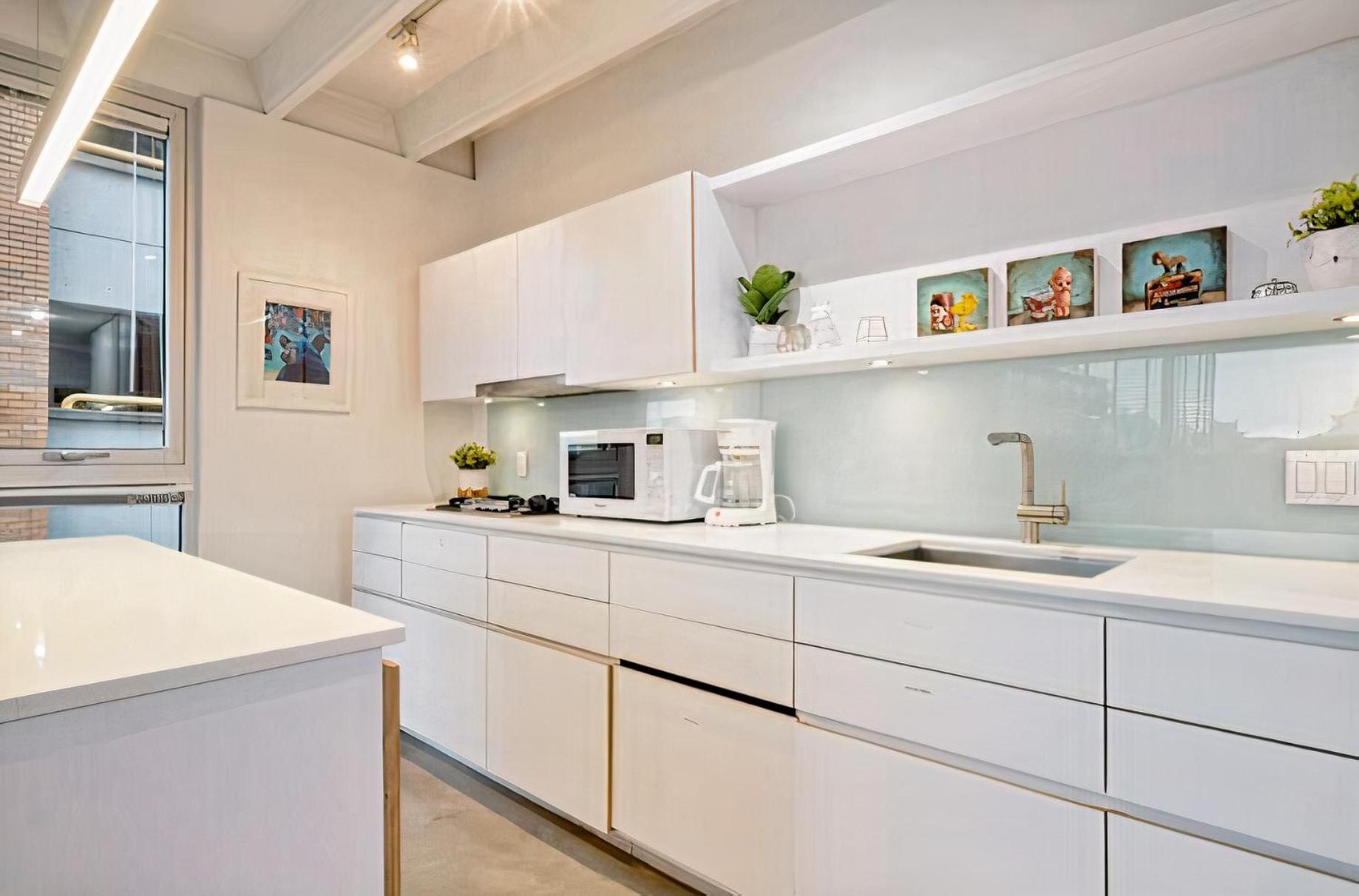 Modern, Bright & Central 1-Bed Downtown Apt Close To Rogers Arena Vancouver Eksteriør billede